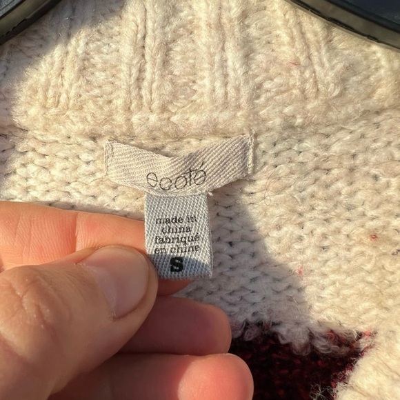 UO Ying Yang Sweater Small - Picture 6 of 9